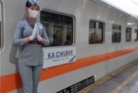 kereta api cikuray jakarta garut