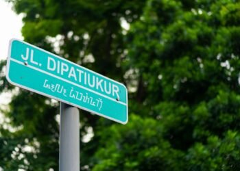 Jalan Dipatiukur