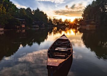 Wisata Garut Kampung Sampireun